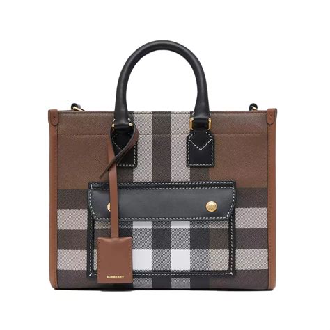 burberry wanita